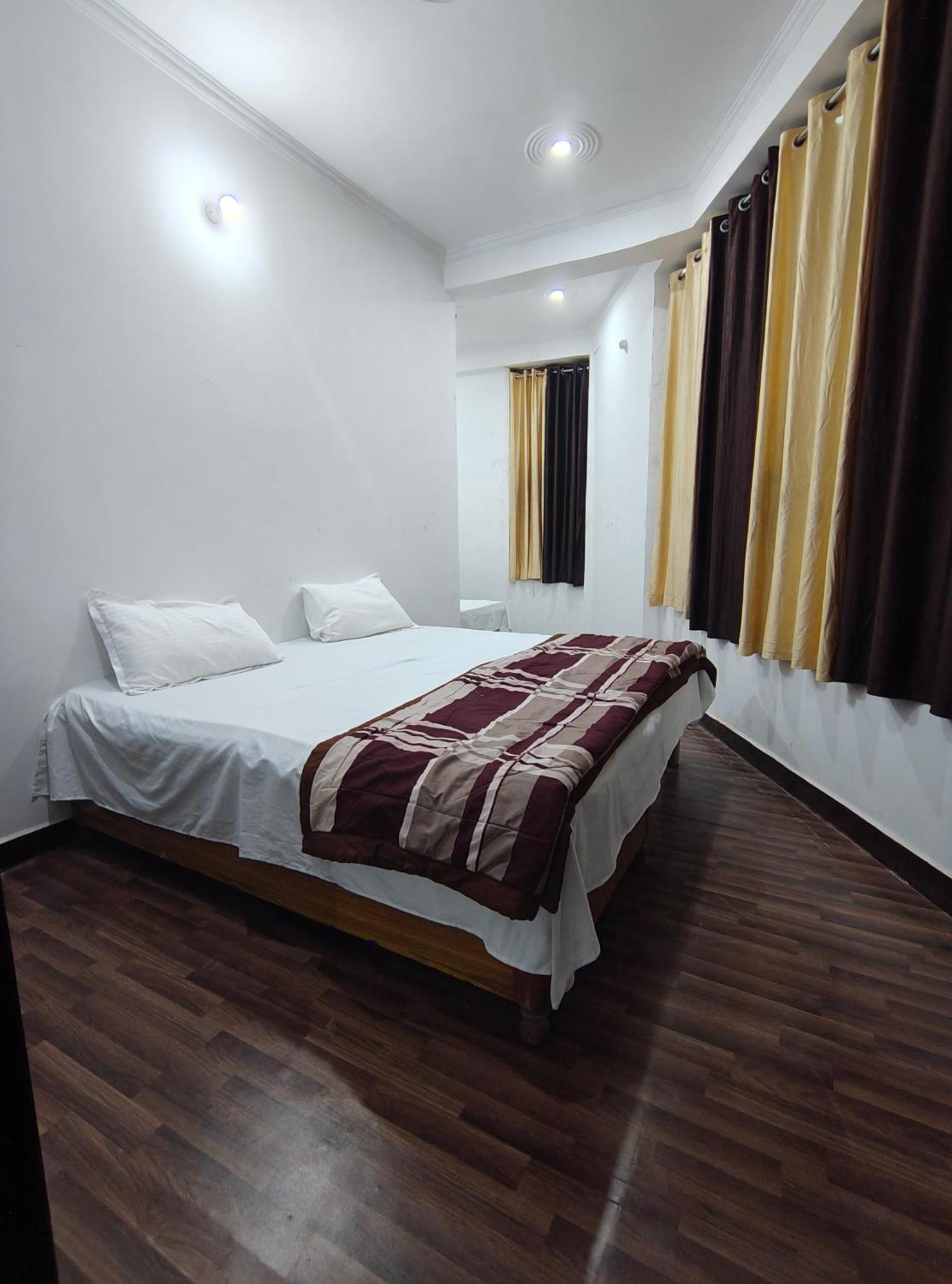 Harsh & Yash Homestay